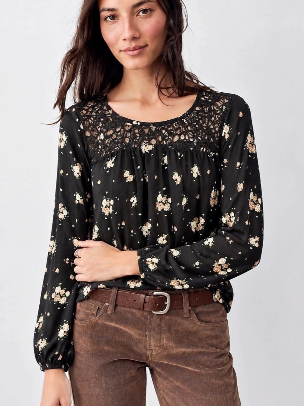 328. Ricki'Small Floral Blouse in Black & Pink Size Small Like New